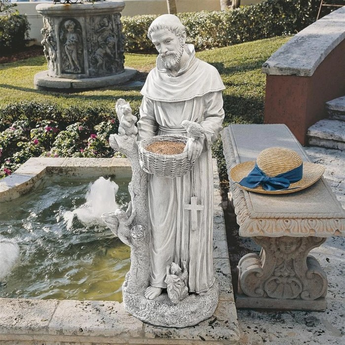 Outdoor garden decor statues