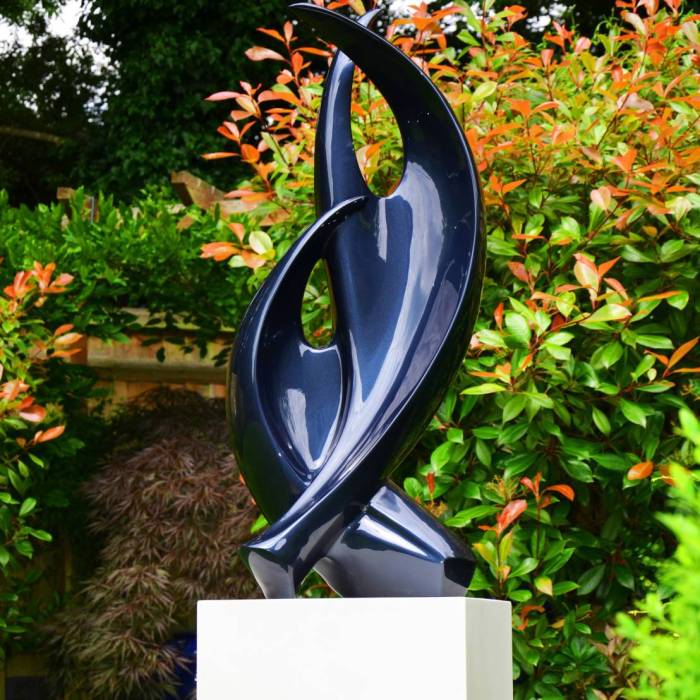 Outdoor garden decor statues