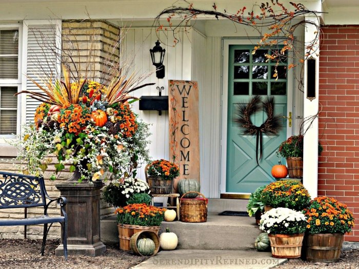 Fall porch decor fabulous fun courtesy pro